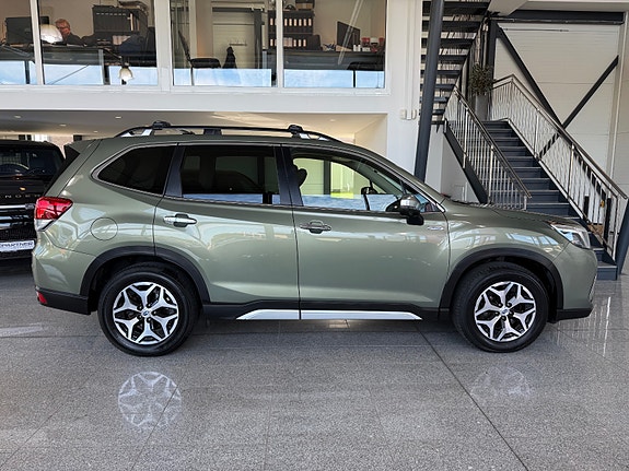 Subaru Forester 3 of 26