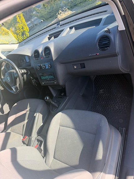 Volkswagen Caddy Maxi 9 of 14