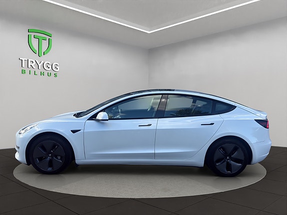 Tesla Model 3 2 of 13