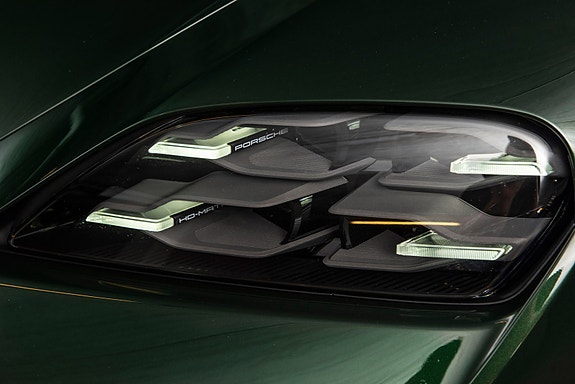 Porsche Taycan 4S 17 of 30