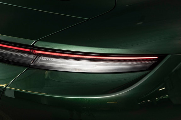 Porsche Taycan 4S 14 of 30
