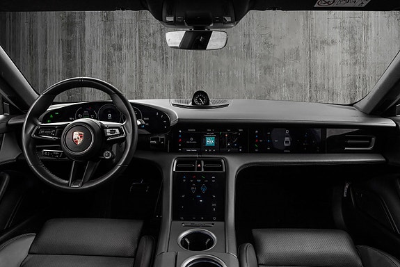 Porsche Taycan 4S 30 of 30