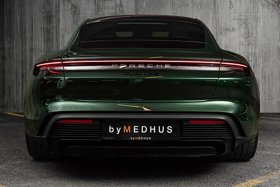Porsche Taycan 4S 4 of 30