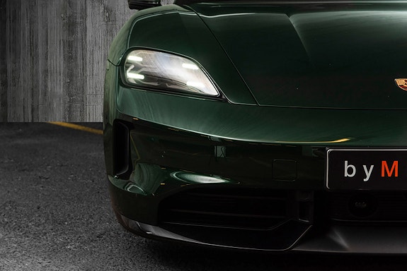 Porsche Taycan 4S 10 of 30