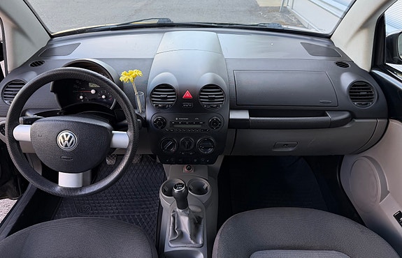 Volkswagen Beetle 10 of 13