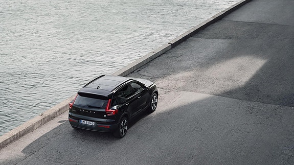Volvo XC40 11 of 28
