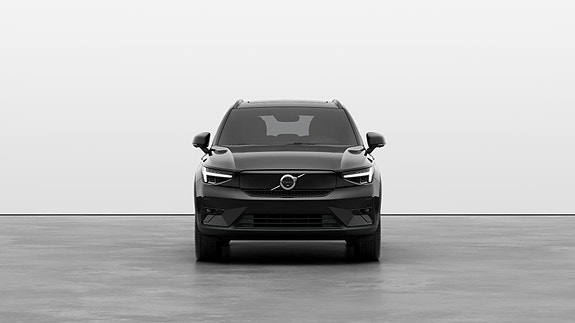 Volvo XC40 4 of 28