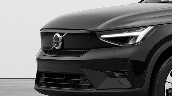 Volvo XC40 12 of 28
