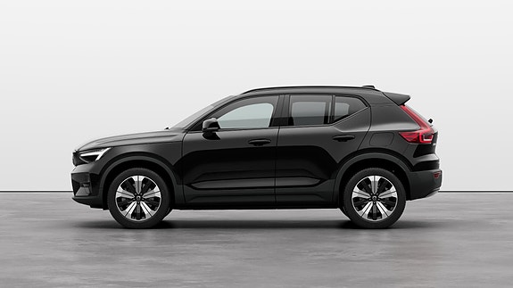 Volvo XC40 7 of 28