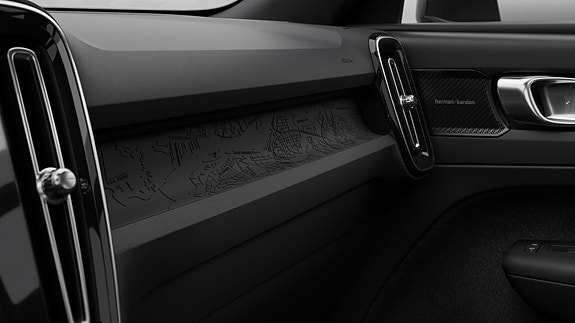Volvo XC40 25 of 28