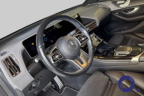 Mercedes-Benz EQC400 13 of 30