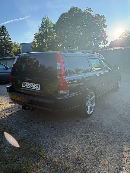 Volvo V70 4 of 18