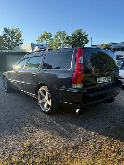 Volvo V70 6 of 18