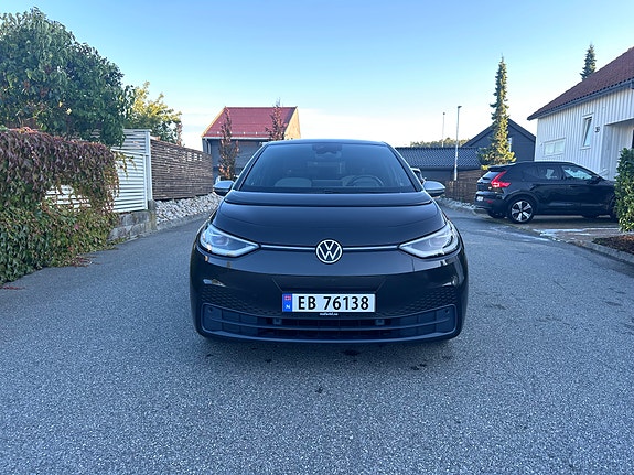 Volkswagen ID.3 2 of 30