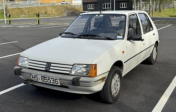 Peugeot 205 11 of 21