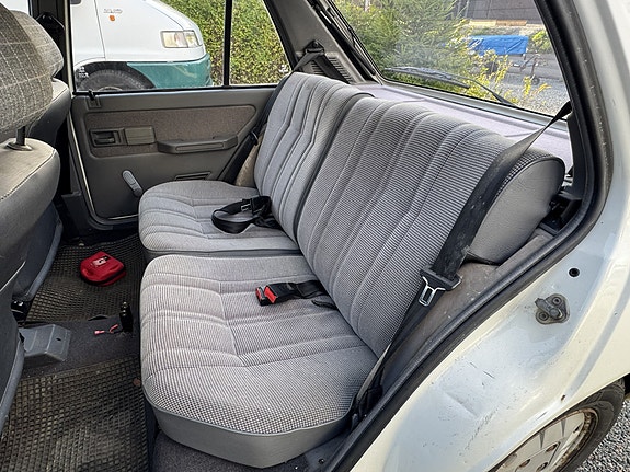 Peugeot 205 17 of 21