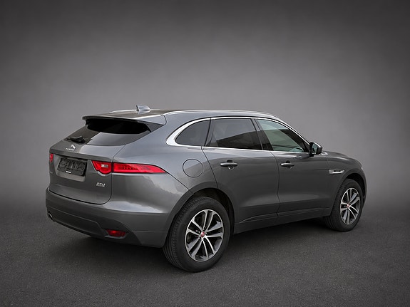 Jaguar F-PACE 4 of 28