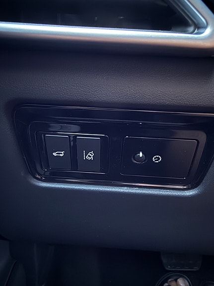 Jaguar F-PACE 27 of 28