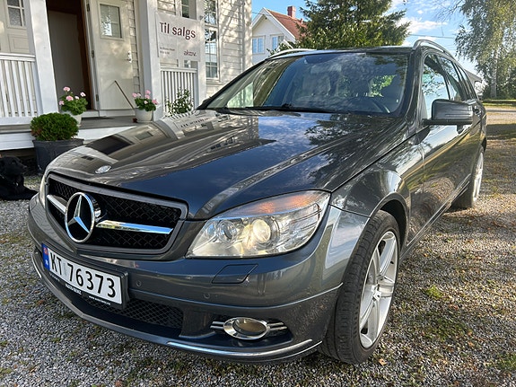 Mercedes-Benz C200 d 2 of 22