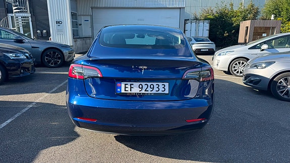 Tesla Model 3 8 of 24
