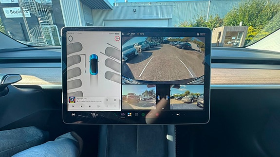 Tesla Model 3 14 of 24