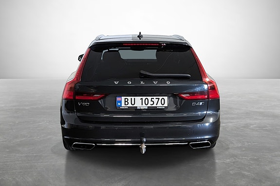 Volvo V90 2 of 30