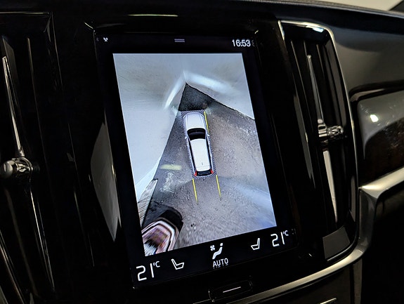 Volvo V90 10 of 30