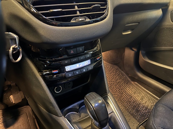 Peugeot 208 13 of 27
