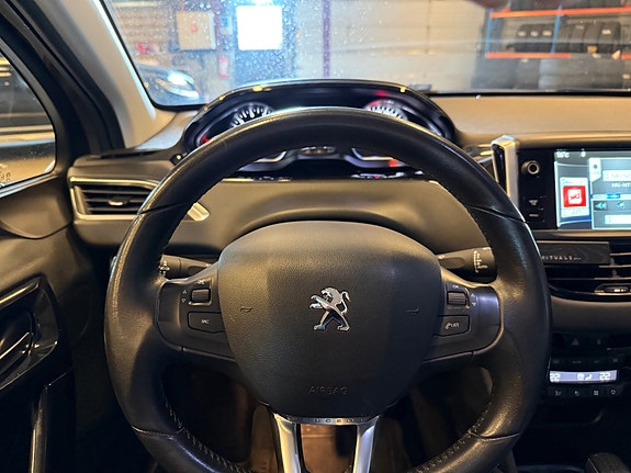 Peugeot 208 10 of 27