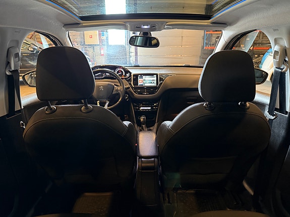 Peugeot 208 22 of 27