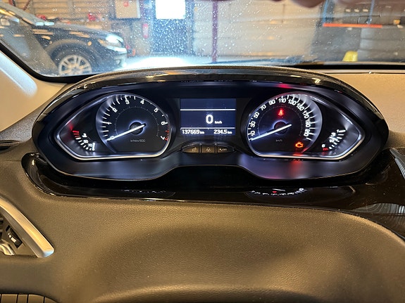 Peugeot 208 11 of 27