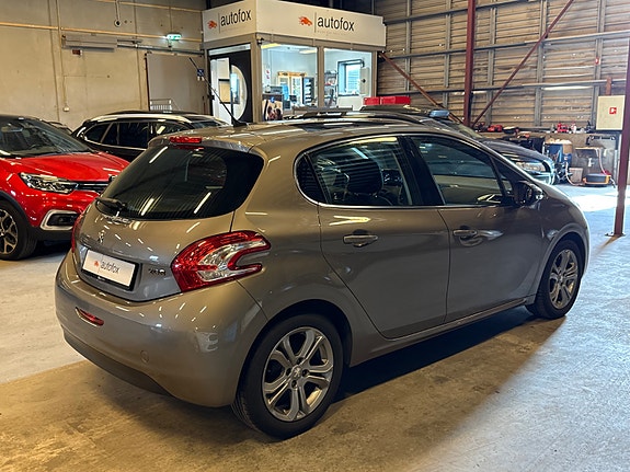Peugeot 208 6 of 27
