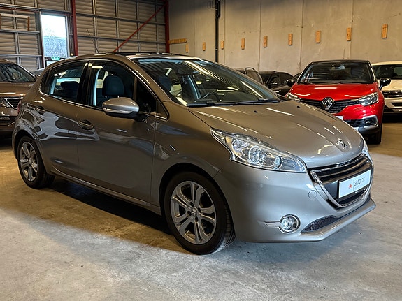 Peugeot 208 3 of 27