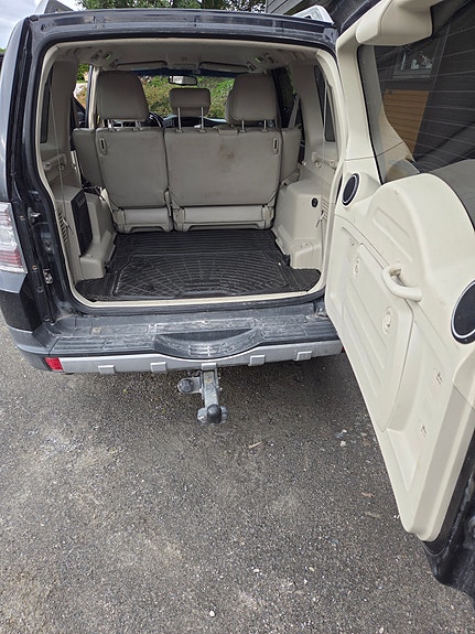 Mitsubishi Pajero 7 of 12
