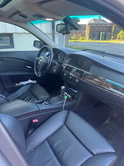 BMW 530i 8 of 16