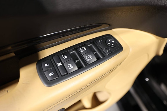 Dodge Durango 15 of 30