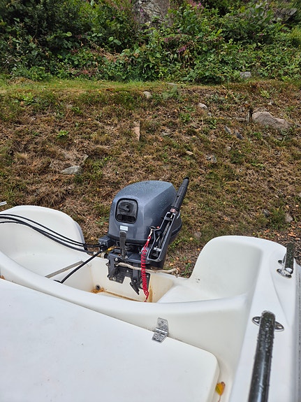 Yamarin 4210 med 15 hk Yamaha til salgs med henger 6 of 9
