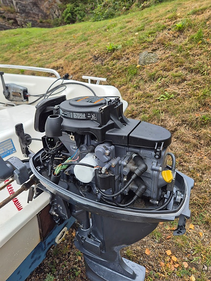 Yamarin 4210 med 15 hk Yamaha til salgs med henger 8 of 9