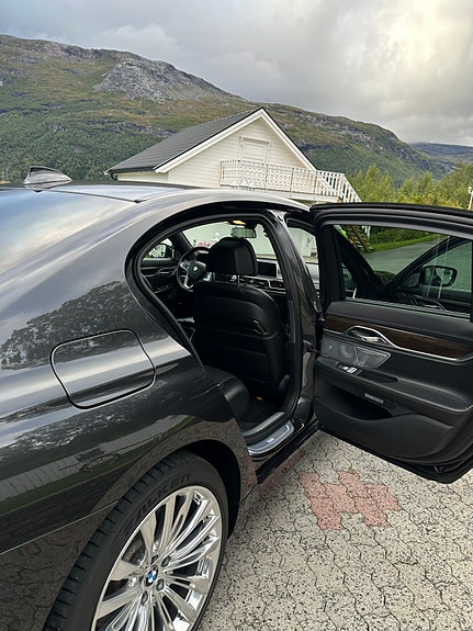 BMW 730d 25 of 30