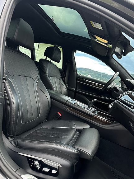 BMW 730d 24 of 30