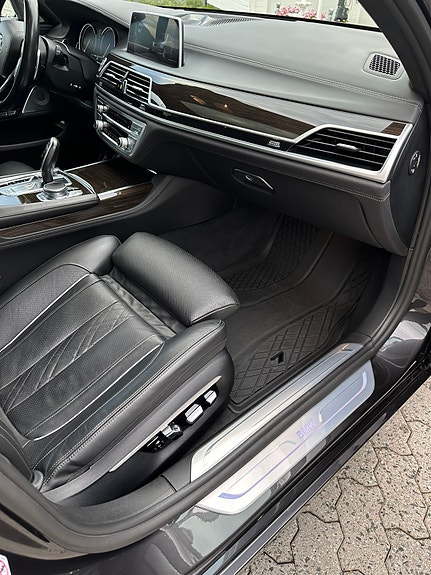 BMW 730d 23 of 30