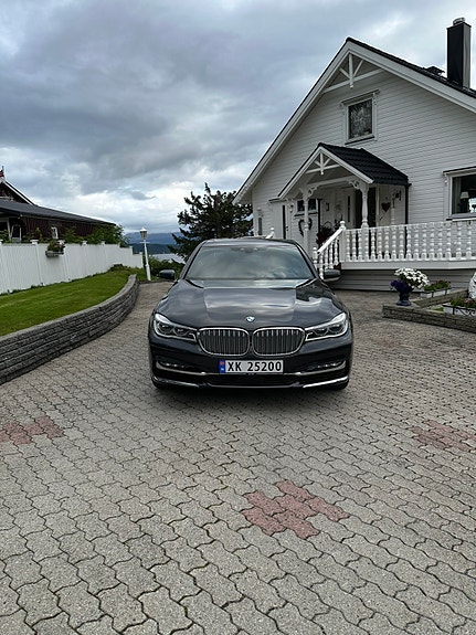 BMW 730d 3 of 30