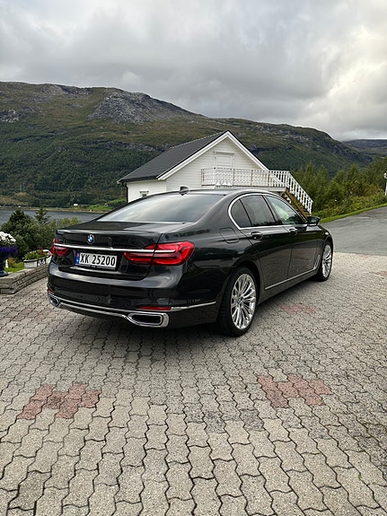 BMW 730d 8 of 30