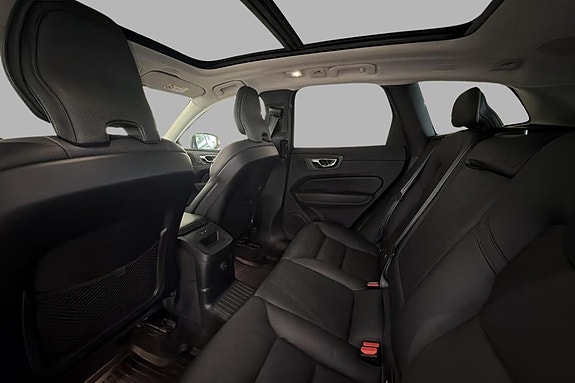 Volvo XC60 18 of 26