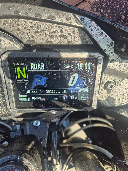 Kawasaki Ninja H2 SX 8 of 15