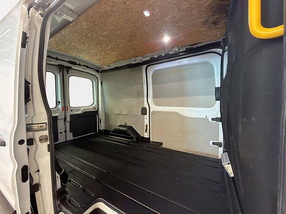 Ford Transit 28 of 30