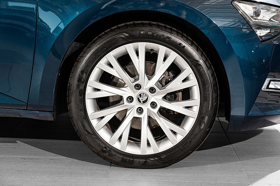 Skoda Superb 5 of 30