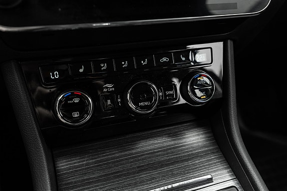 Skoda Superb 17 of 30