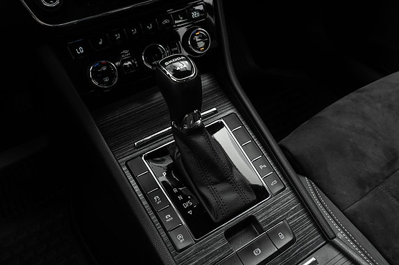 Skoda Superb 16 of 30