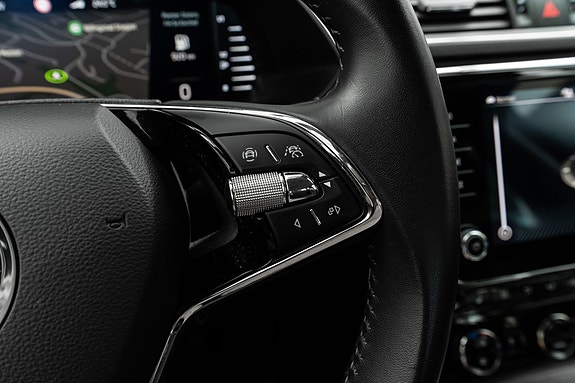 Skoda Superb 12 of 30